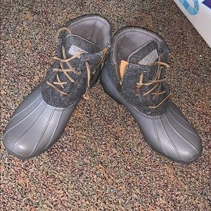 Sperry grey quilted duck boots